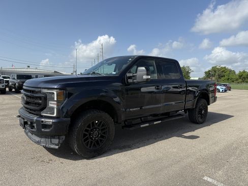 Used 2021 Ford F250 Lariat AWD/4WD image 4