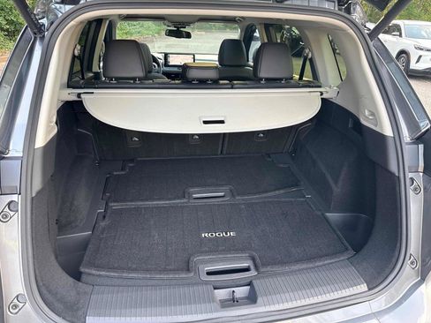 Used 2025 Nissan Rogue Platinum w/ Platinum Premium Package FWD image 31