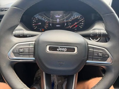 Used 2022 Jeep Compass Latitude w/ Sun and Sound Group FWD image 21