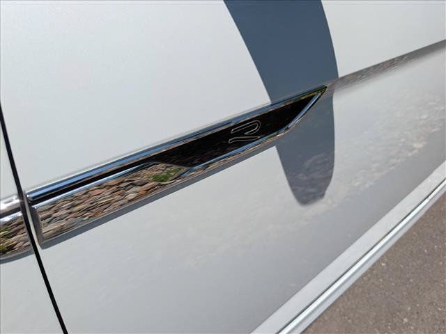 Certified 2024 Volkswagen Atlas SEL Premium R-Line AWD/4WD image 10