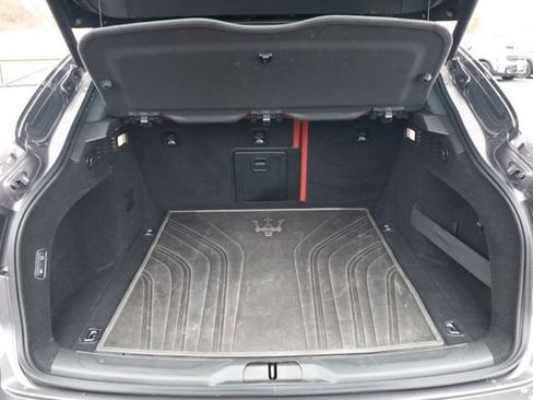 Used 2022 Maserati Levante Modena image 24