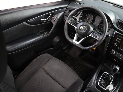 Used 2017 Nissan Rogue S w/ S Appearance Package FWD image 21