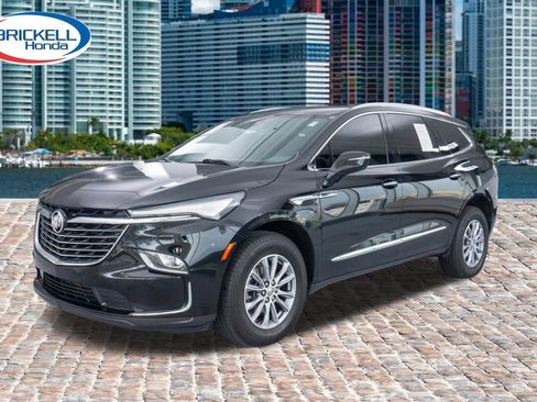Used 2024 Buick Enclave Essence w/ Technology Package FWD image 3