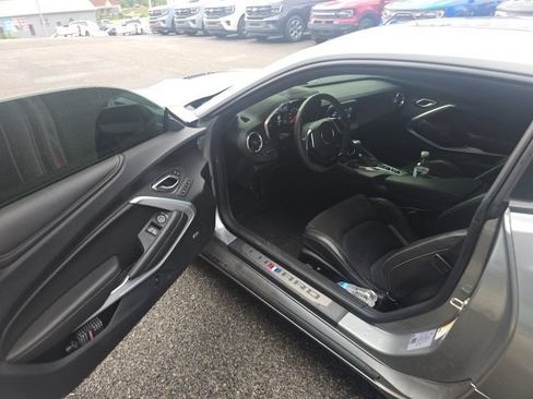 Used 2023 Chevrolet Camaro SS RWD image 3