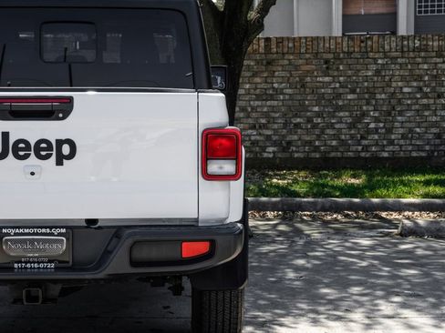 Used 2022 Jeep Gladiator Sport image 58