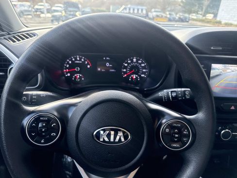 Used 2020 Kia Soul LX image 26