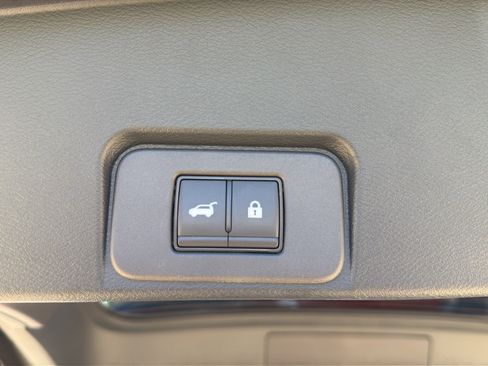 Used 2024 Nissan Rogue Platinum w/ Platinum Premium Package AWD/4WD image 16