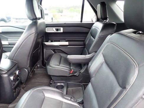 Used 2021 Ford Explorer Limited w/ Equipment Group 301A image 12