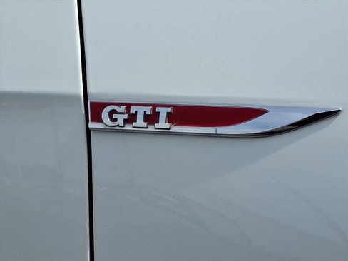 Used 2018 Volkswagen GTI Autobahn image 9