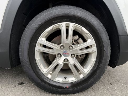 Used 2018 GMC Terrain SLE w/ Driver Convenience Package AWD/4WD image 9