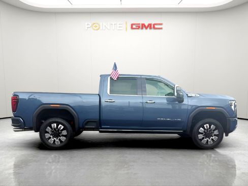 Used 2024 GMC Sierra 2500 Denali w/ Denali Reserve Package AWD/4WD image 9