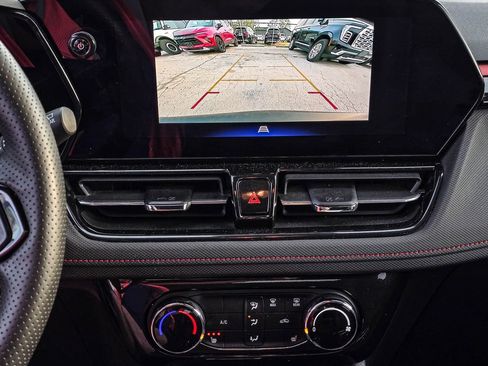 Used 2025 Chevrolet TrailBlazer RS w/ Driver Confidence Package image 16