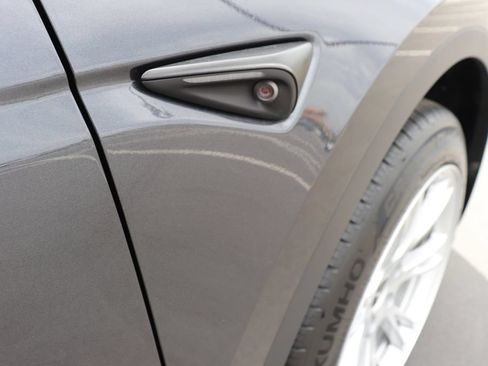 Used 2024 Tesla Model Y 2WD image 8
