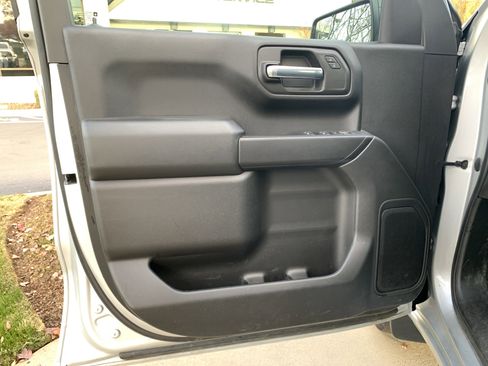 Used 2022 Chevrolet Silverado 1500 Custom image 14