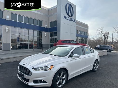 Used 2013 Ford Fusion SE image 1