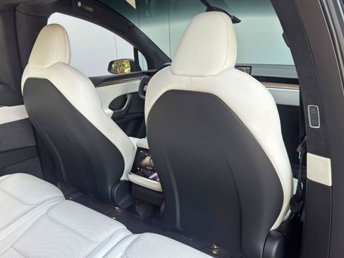 Used 2022 Tesla Model X AWD/4WD image 41