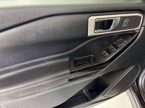Used 2021 Ford Explorer ST image 14