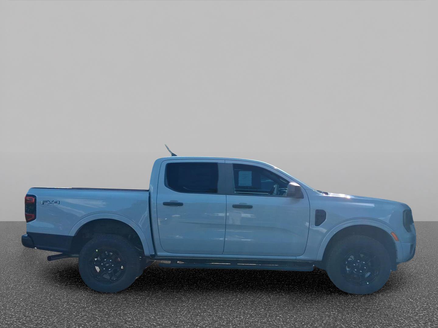 New 2026 Ford Ranger XLT w/ Equipment Group 301A High AWD/4WD image 3