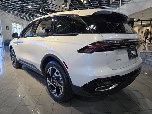 New 2026 Lincoln Nautilus Premier AWD/4WD image 7