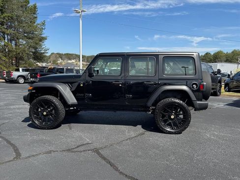 Used 2024 Jeep Wrangler Sport image 6