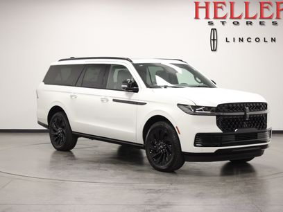 New 2027 Lincoln Navigator L Reserve w/ Jet Appearance Package