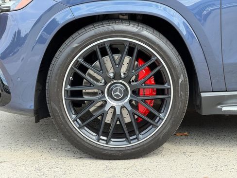 Used 2024 Mercedes-Benz GLS 63 AMG 4MATIC image 13