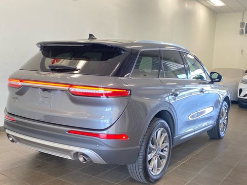 Used 2022 Lincoln Corsair AWD w/ Premium Package image 7