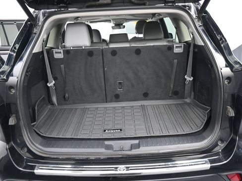 Used 2020 Toyota Highlander Limited AWD/4WD image 23