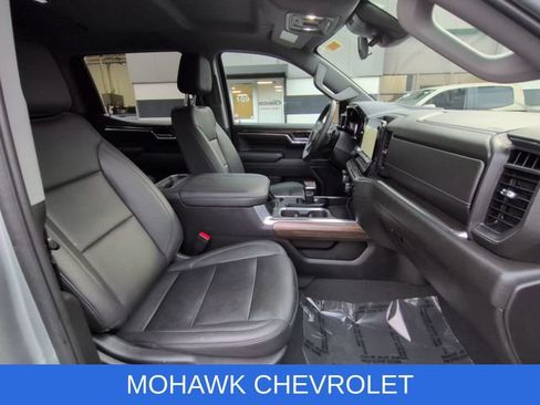 Used 2023 Chevrolet Silverado 1500 LT w/ Safety Package AWD/4WD image 28