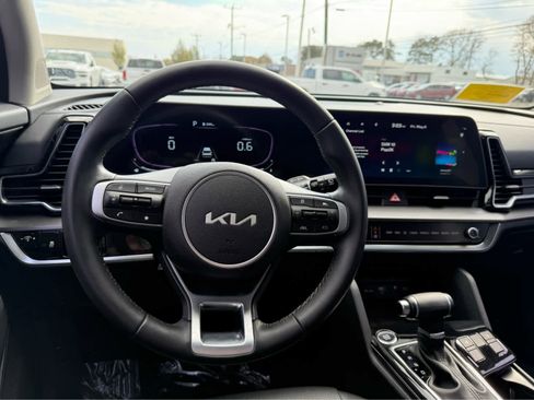 Used 2023 Kia Sportage EX FWD image 16