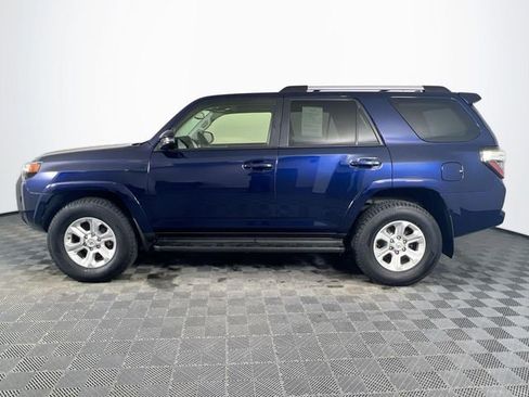 Used 2020 Toyota 4Runner SR5 Premium w/ Moonroof Package AWD/4WD image 3