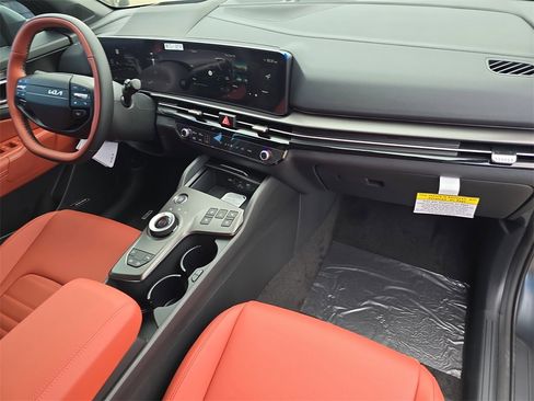 New 2026 Kia Sportage SX Prestige image 12