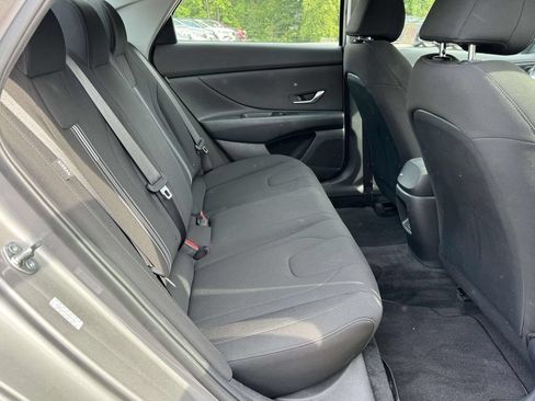 Used 2024 Hyundai Elantra SEL FWD image 15