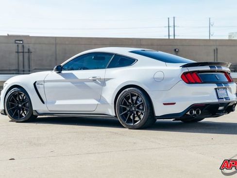 Used 2016 Ford Mustang Shelby GT350 w/ Track Package image 5