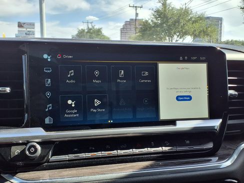 Used 2023 Chevrolet Silverado 1500 LTZ w/ Technology Package AWD/4WD image 16