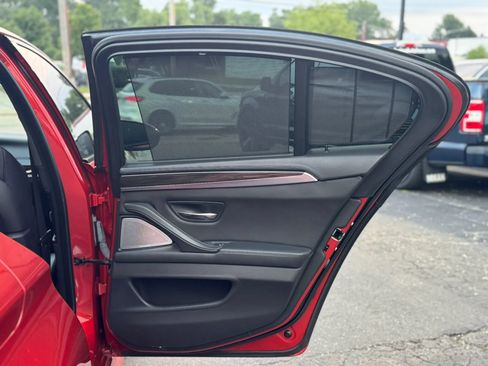 Used 2015 BMW M5 RWD image 41