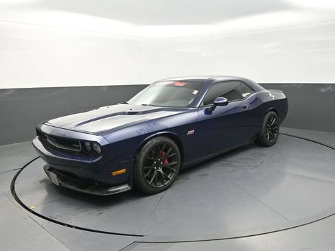 Used 2014 Dodge Challenger SRT8 RWD image 3