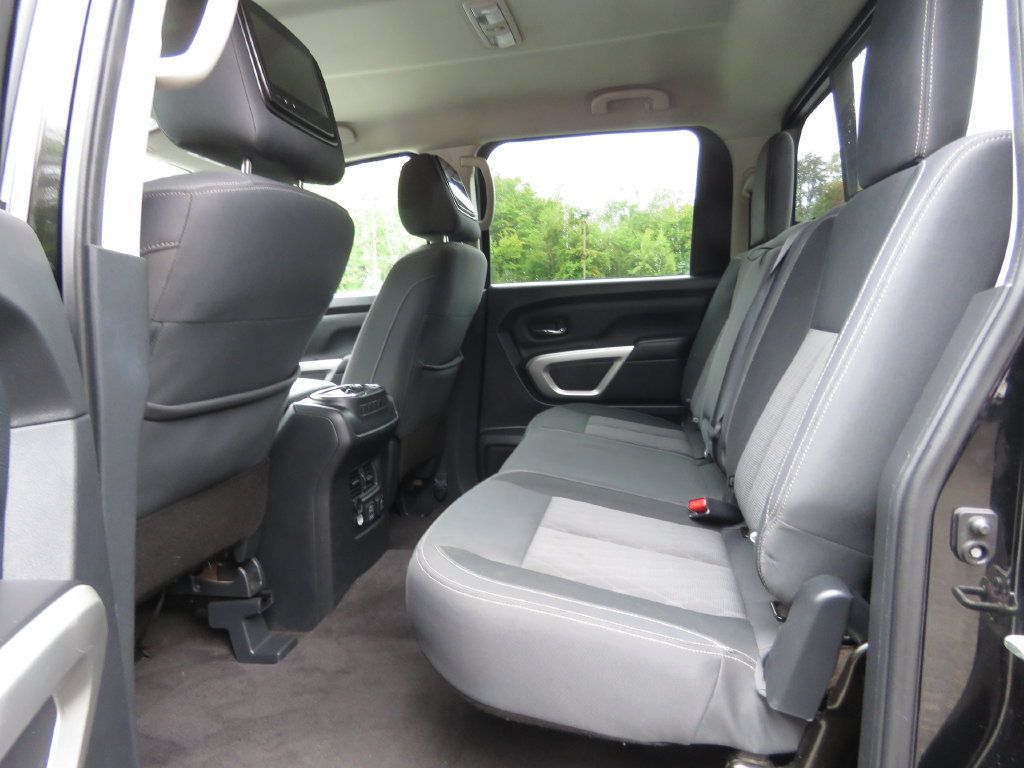 Used 2021 Nissan Titan SV w/ SV Convenience Package AWD/4WD image 19