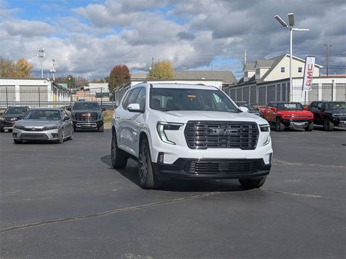New 2026 GMC Acadia Denali Ultimate w/ LPO, Floor Liner Package image 3