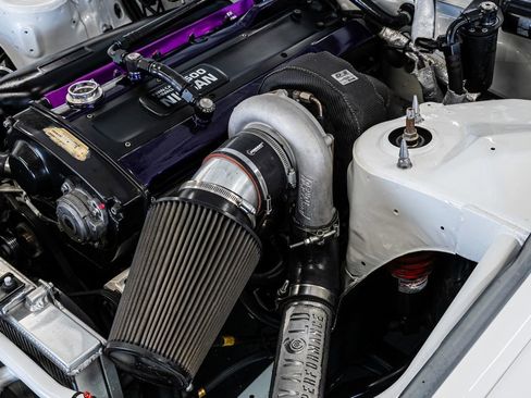 Used 1991 Nissan Other Nissan Models image 17