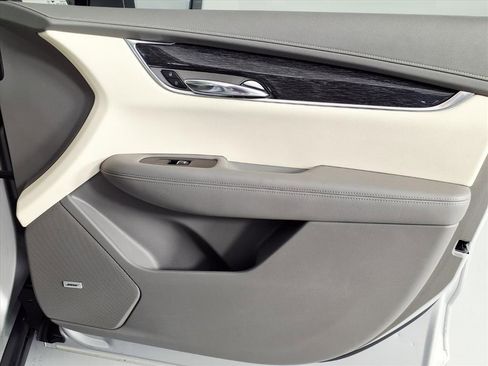 Used 2020 Cadillac XT6 Premium Luxury image 21