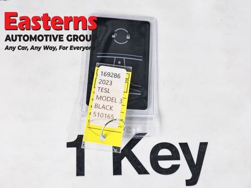 Used 2023 Tesla Model 3 Standard Range RWD image 9