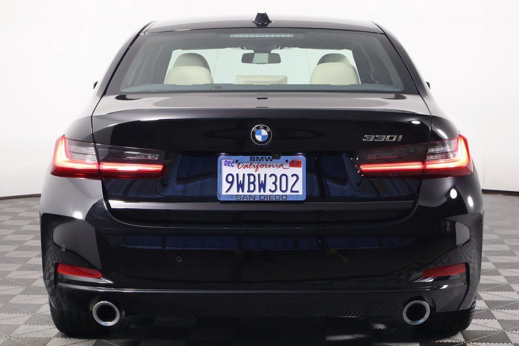 Certified 2026 BMW 330i Sedan w/ Convenience Package RWD image 5