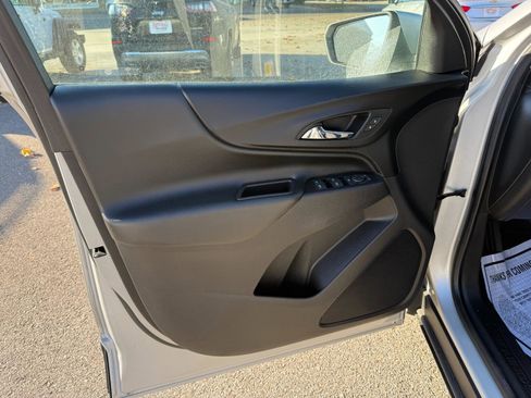 Used 2020 Chevrolet Equinox LT image 6