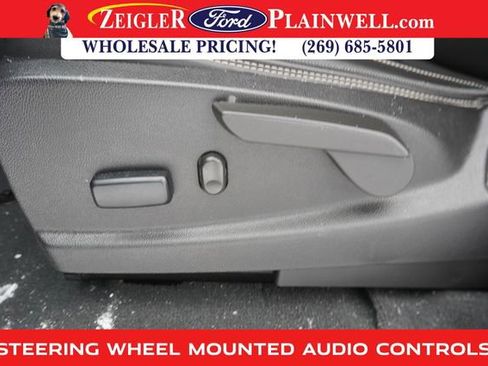 Used 2022 GMC Canyon Denali w/ Denali Black Edition Package image 12