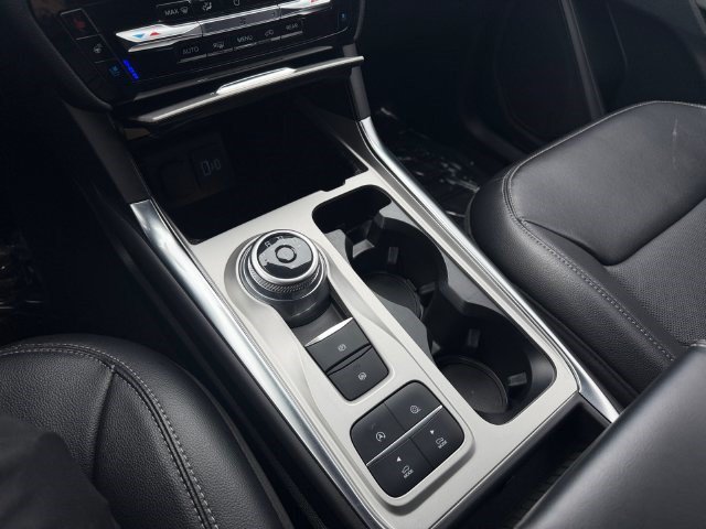 Used 2021 Ford Explorer Limited w/ Equipment Group 301A RWD image 26