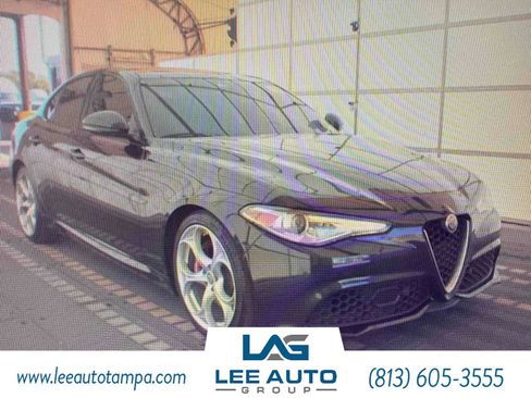 Used 2021 Alfa Romeo Giulia Ti Sport RWD image 4