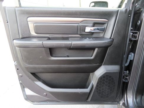 Used 2018 RAM 2500 Big Horn w/ Sport Appearance Group image 40