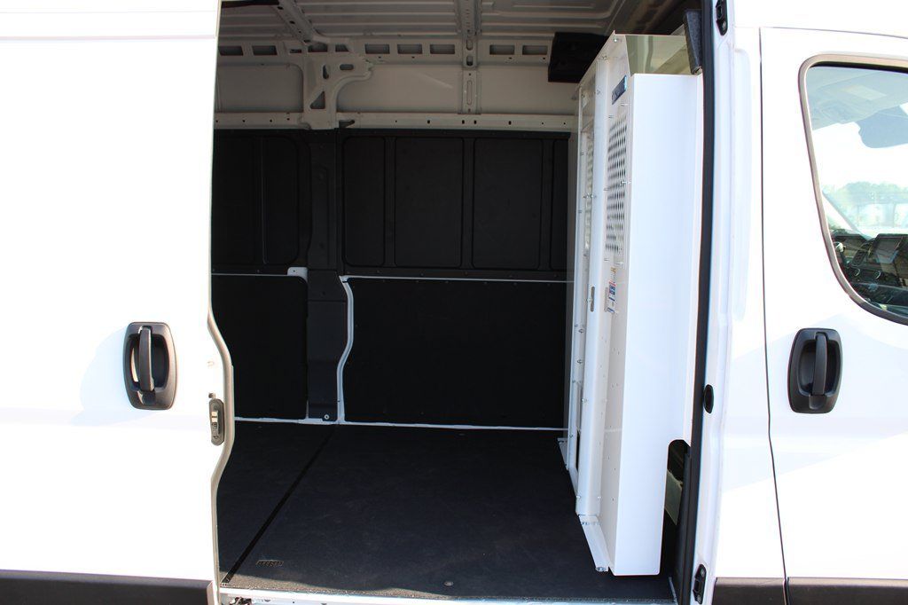 Used 2025 RAM ProMaster 3500 w/ Convenience Group FWD image 9