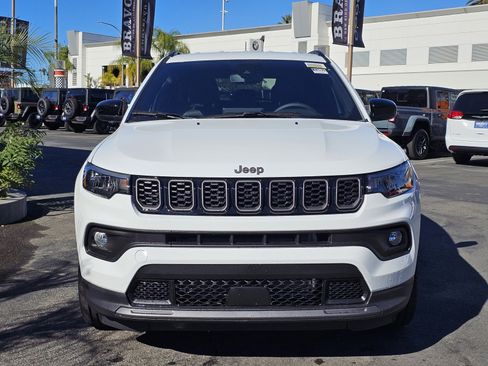 New 2026 Jeep Compass Latitude image 2